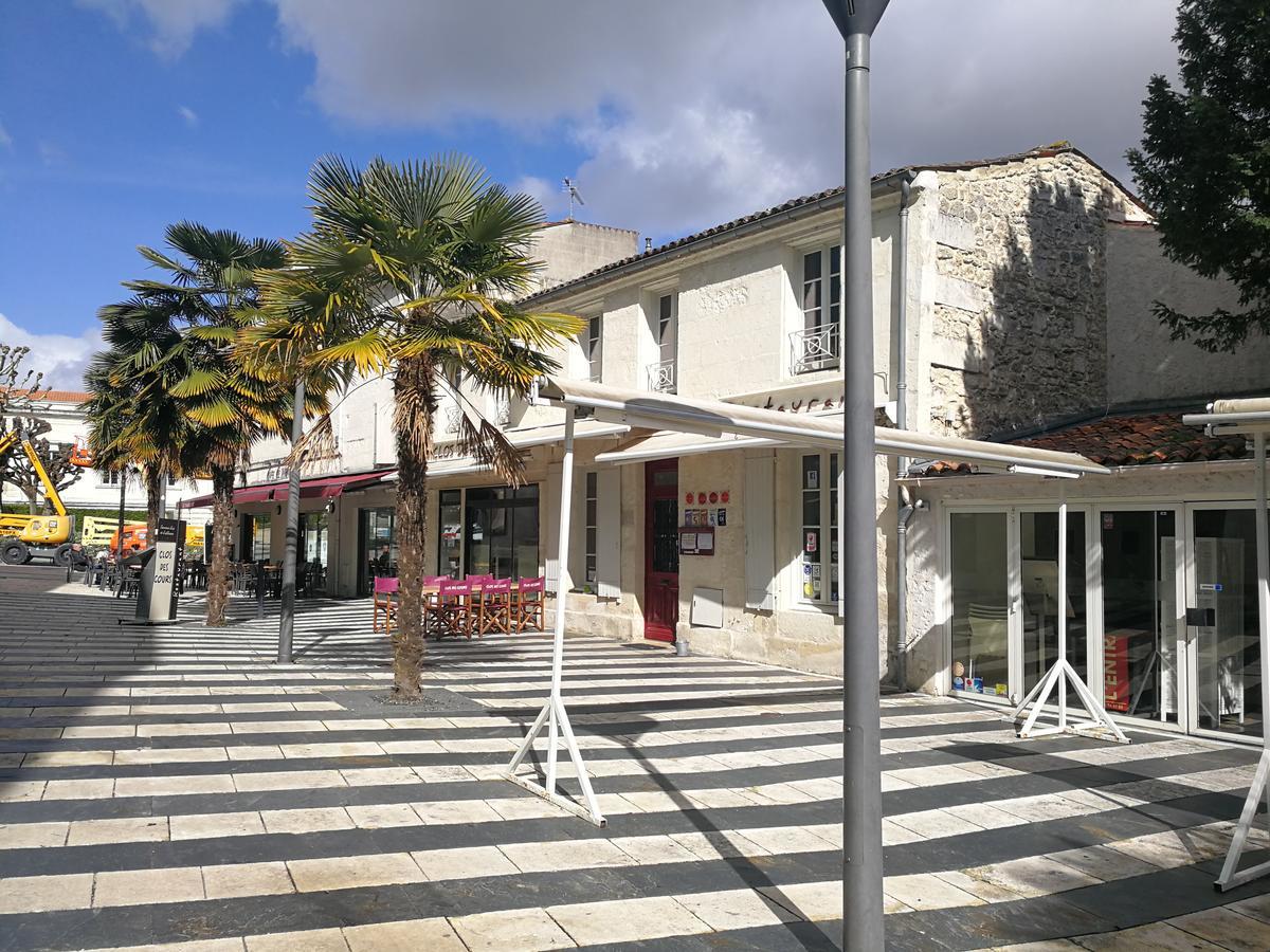 La Loge Du Theatre - Saintes Appartement Buitenkant foto